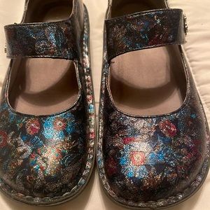 Algeria Nursing Clogs